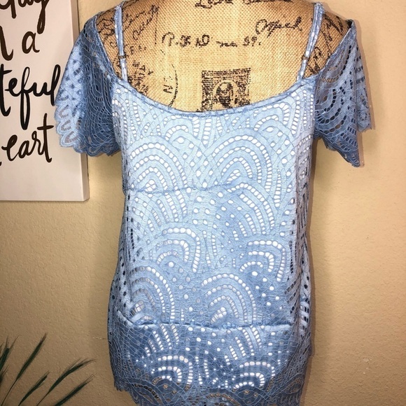 Boston Proper Baby Blue Crocheted Lace Lined Cold Shoulder Blouse Size Small - Picture 8 of 10